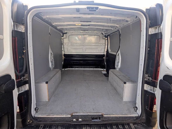 RENAULT Trafic Fg L1H1 2T8 2.0 Blue dCi 130ch Confort - Miniature 6