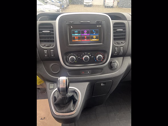RENAULT Trafic Fg L2H1 1200 2.0 dCi 145ch Energy Grand Confort EDC E6 - Miniature 16