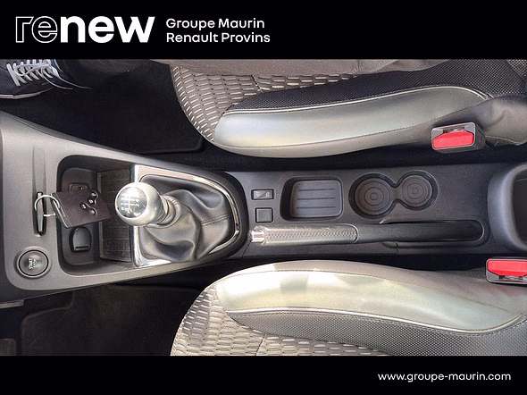RENAULT Captur 1.5 dCi 110ch Stop&Start energy Intens - Miniature 24