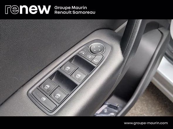 RENAULT Captur 1.6 E-Tech hybride 145ch Evolution - Miniature 17