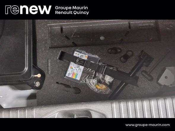 RENAULT Clio 1.6 E-Tech hybride 145ch Techno - Miniature 29