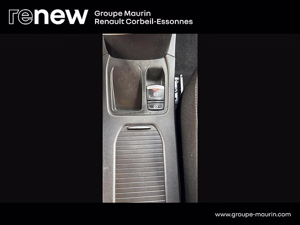 RENAULT Clio 1.6 E-Tech hybride 145ch Techno - Miniature 20