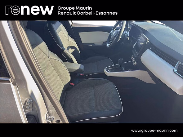 RENAULT Clio 1.6 E-Tech hybride 145ch Techno - Miniature 17