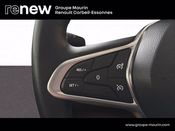 RENAULT Clio Réversible 1.6 E-Tech full hybrid 145 Evolution - Miniature 18
