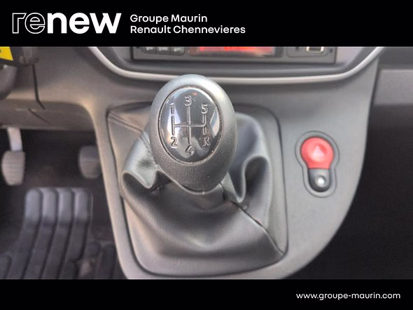 RENAULT Kangoo 1.5 dCi 75ch energy Life FT Euro6 - Miniature 31