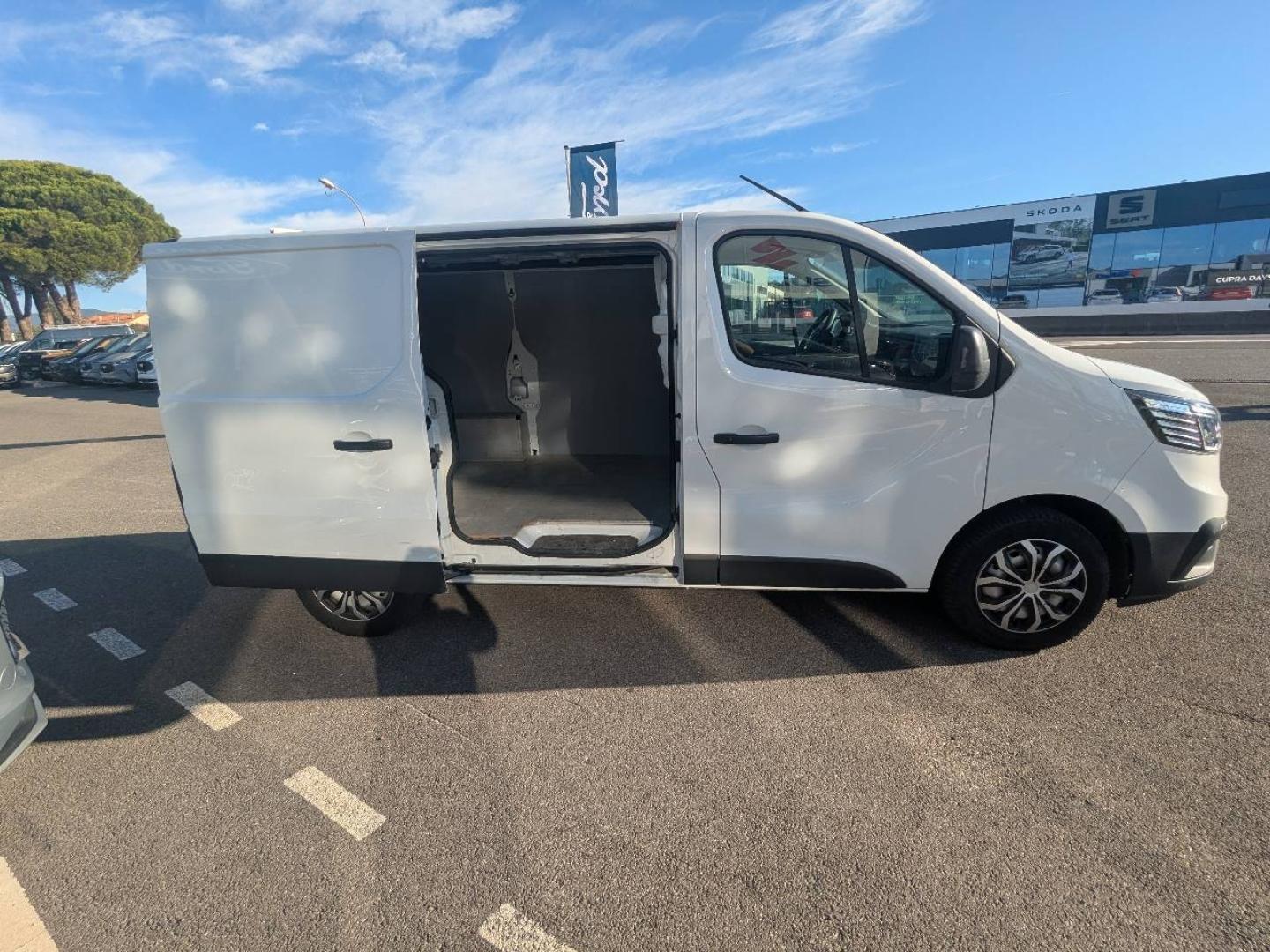 RENAULT Trafic Fg L1H1 2T8 2.0 Blue dCi 130ch Confort - Photo 9