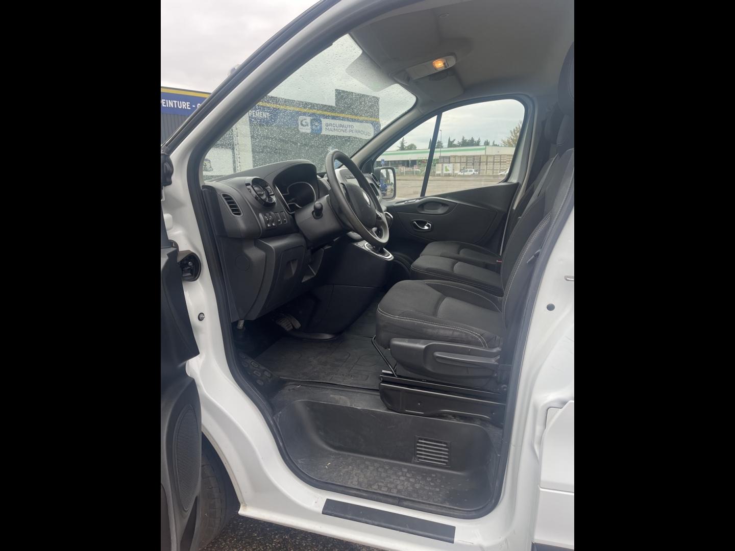 RENAULT Trafic Fg L2H1 1200 2.0 dCi 145ch Energy Grand Confort EDC E6 - Photo 12