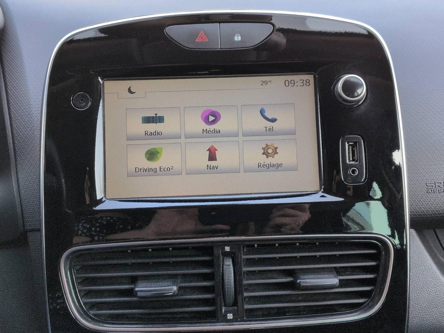 RENAULT Clio 1.5 dCi 90ch energy Limited 5p - Photo 16