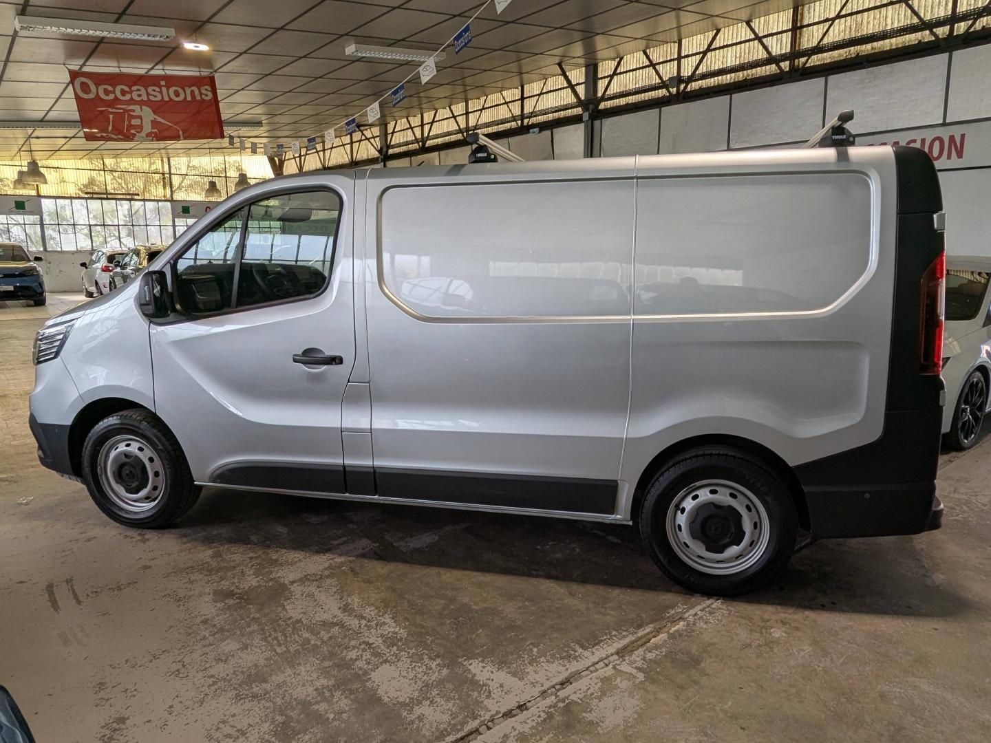 RENAULT Trafic Fg L1H1 3T 2.0 Blue dCi 170ch Advance EDC -24 - Photo 4