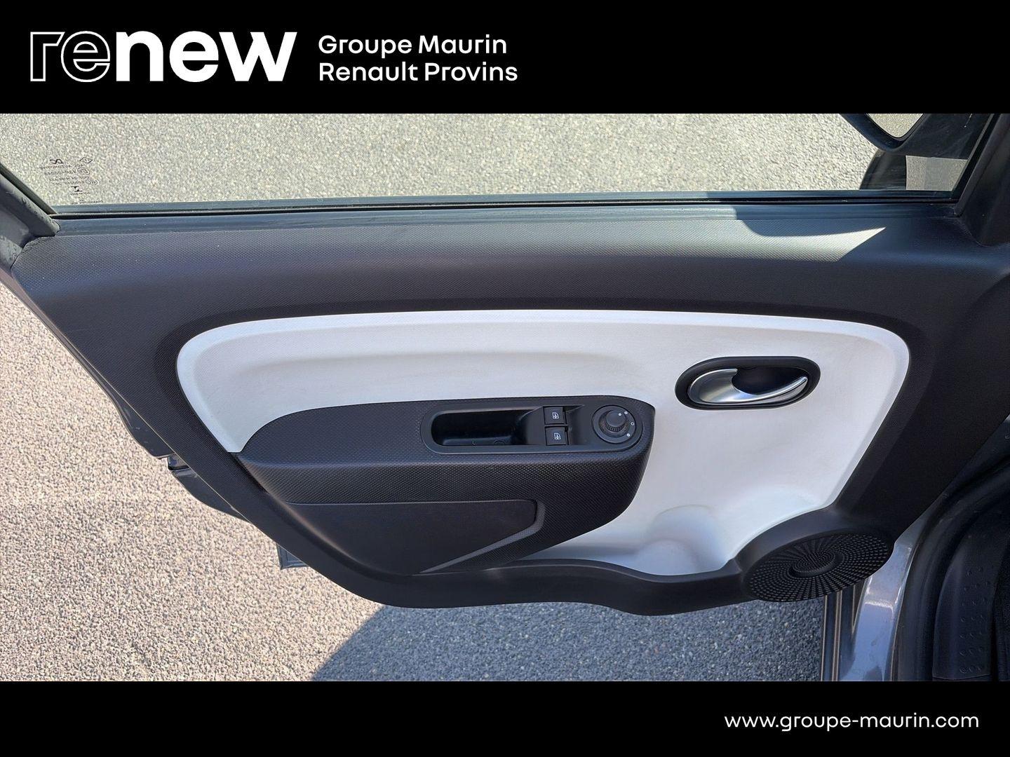 RENAULT Twingo 1.0 SCe 70ch Intens Euro6c - Photo 17