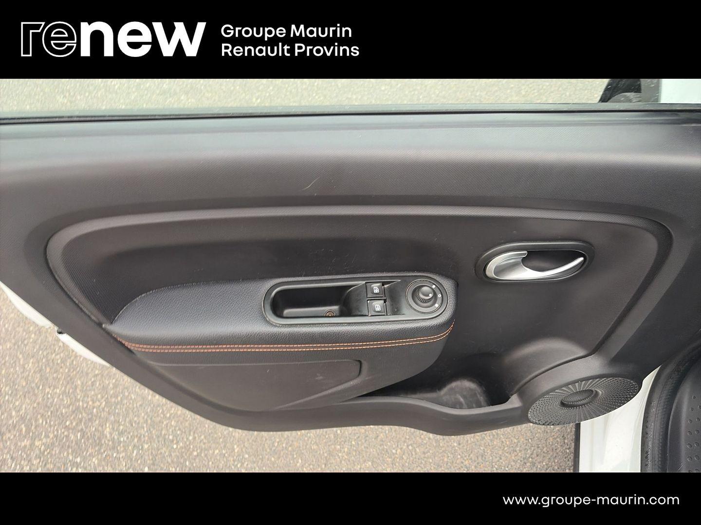 RENAULT Twingo 0.9 TCe 110ch GT - Photo 17