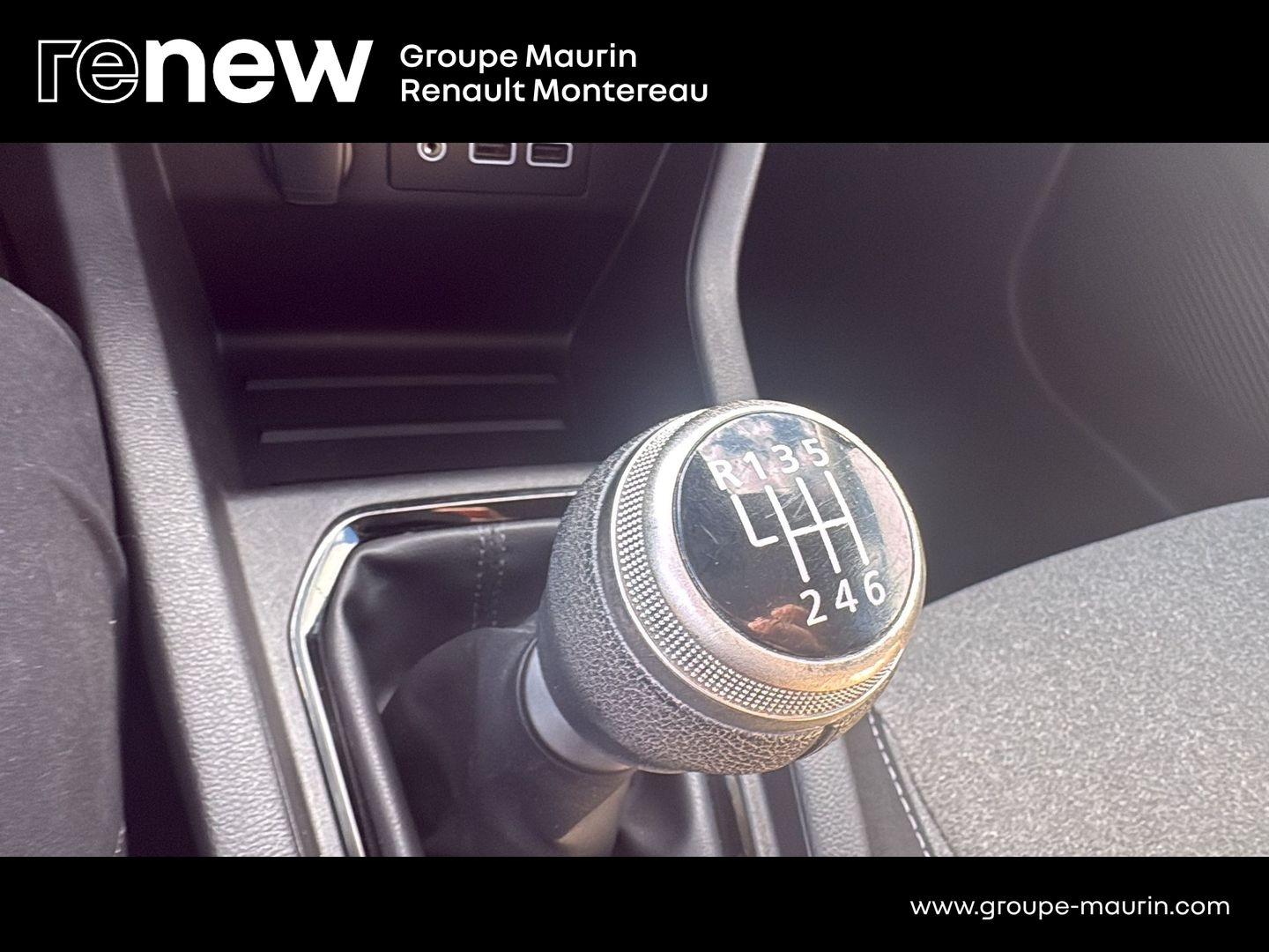 RENAULT Clio 1.0 TCe 100ch Evolution GPL - Photo 31