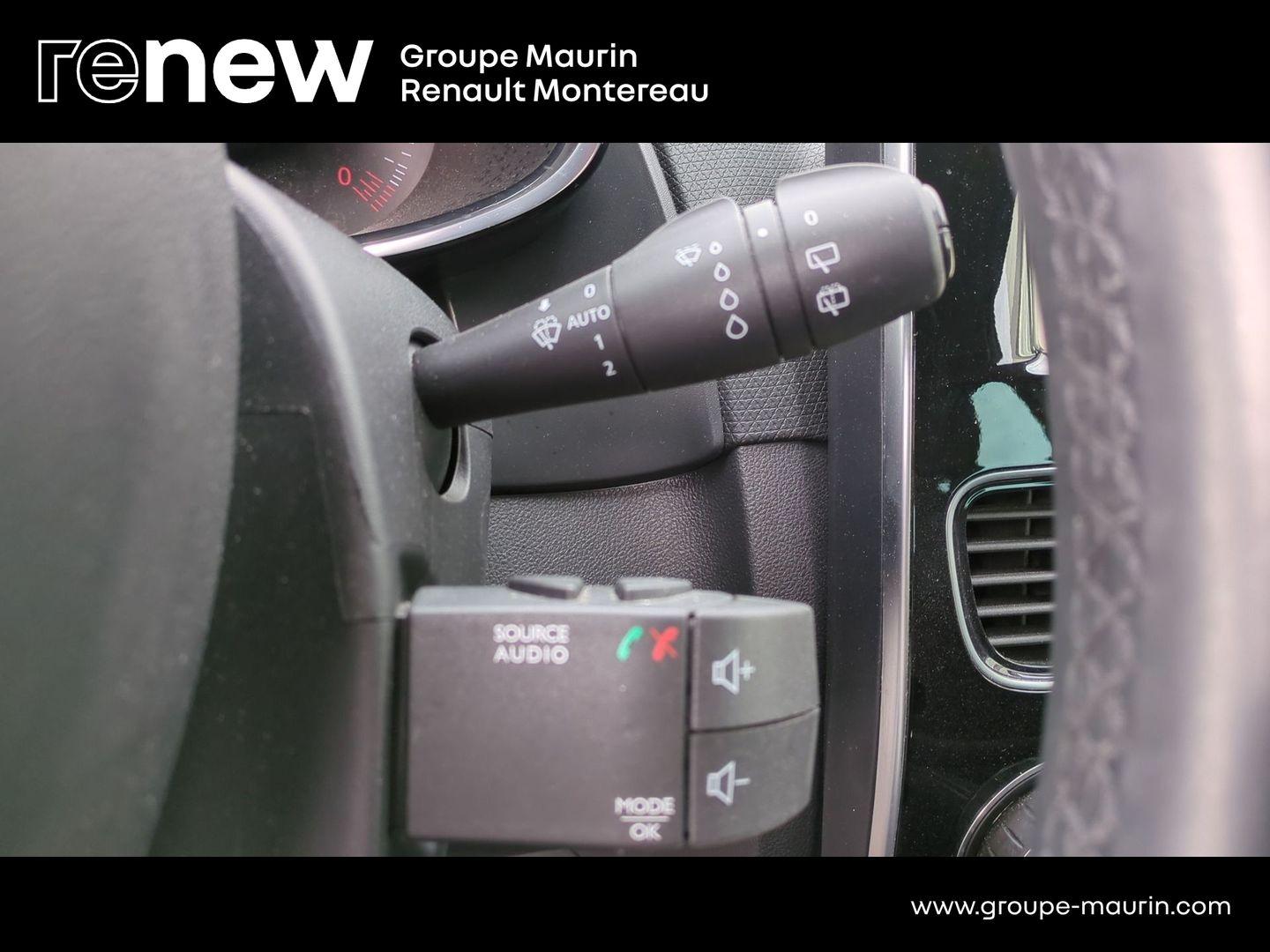 RENAULT Clio 1.2 TCe 120ch energy Intens EDC 5p - Photo 23