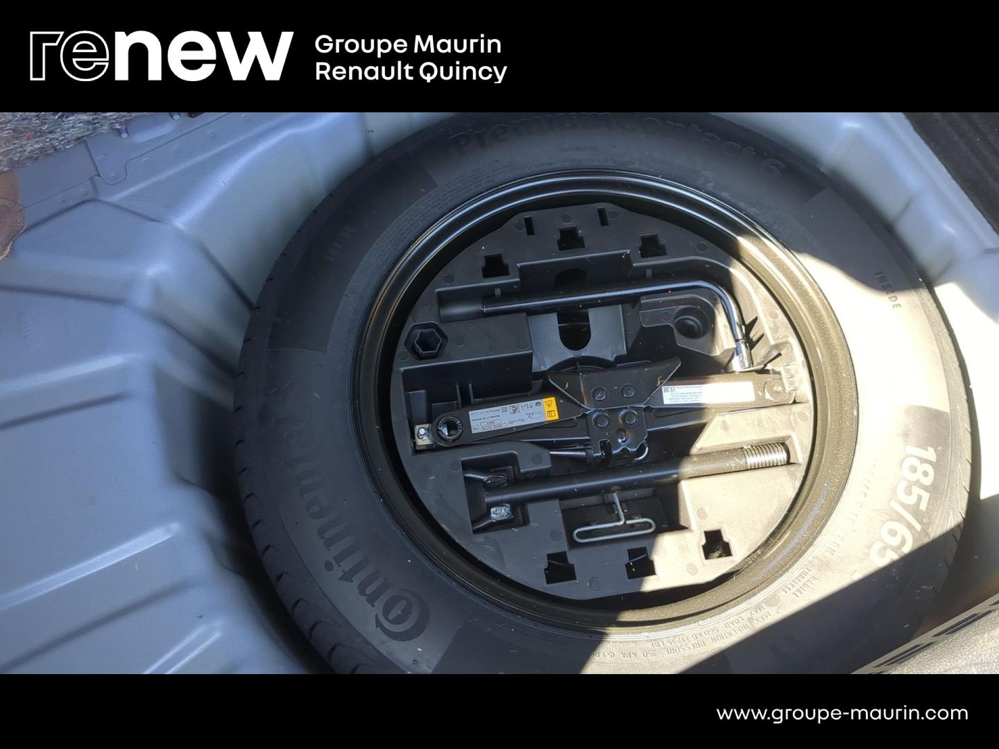 RENAULT Clio 1.0 TCe 90ch esprit Alpine - 24 - Photo 9