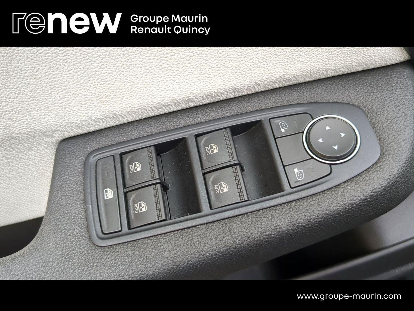 RENAULT Clio 1.6 E-Tech hybride 145ch Techno - Photo 16