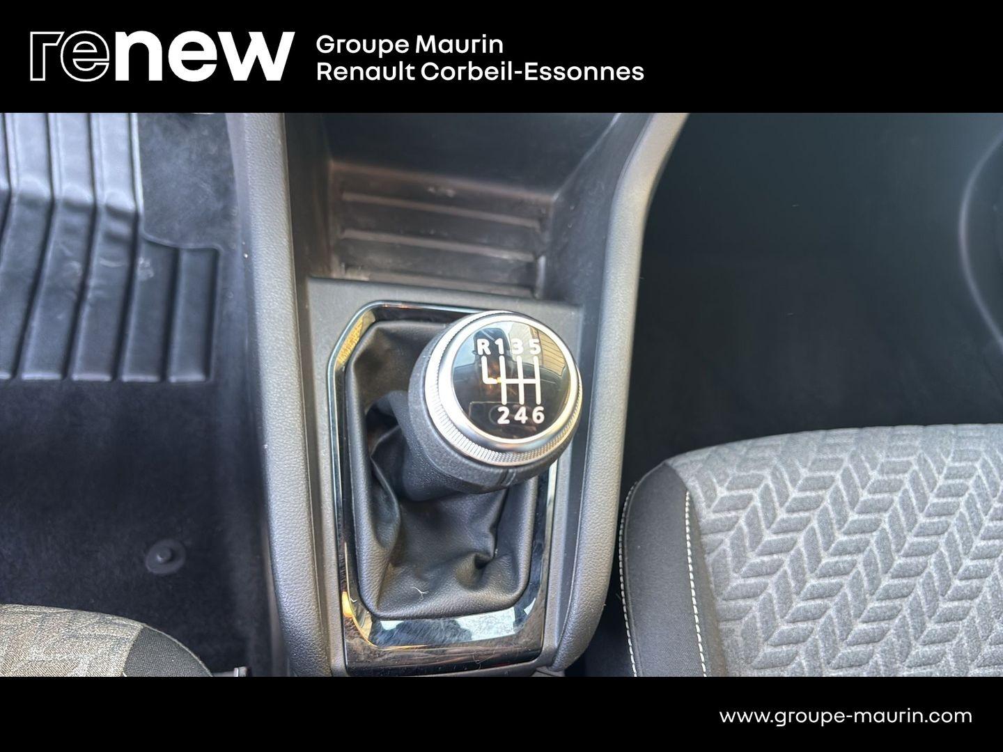 RENAULT Clio 1.0 TCe 90ch Evolution - Photo 28