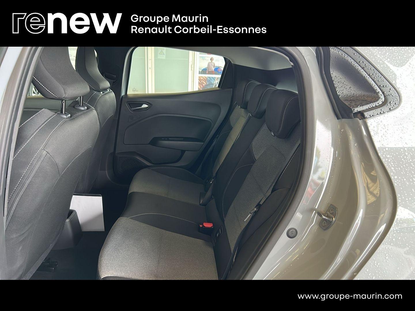 RENAULT Clio 1.5 dCi 100ch Evolution - 25 - Photo 10