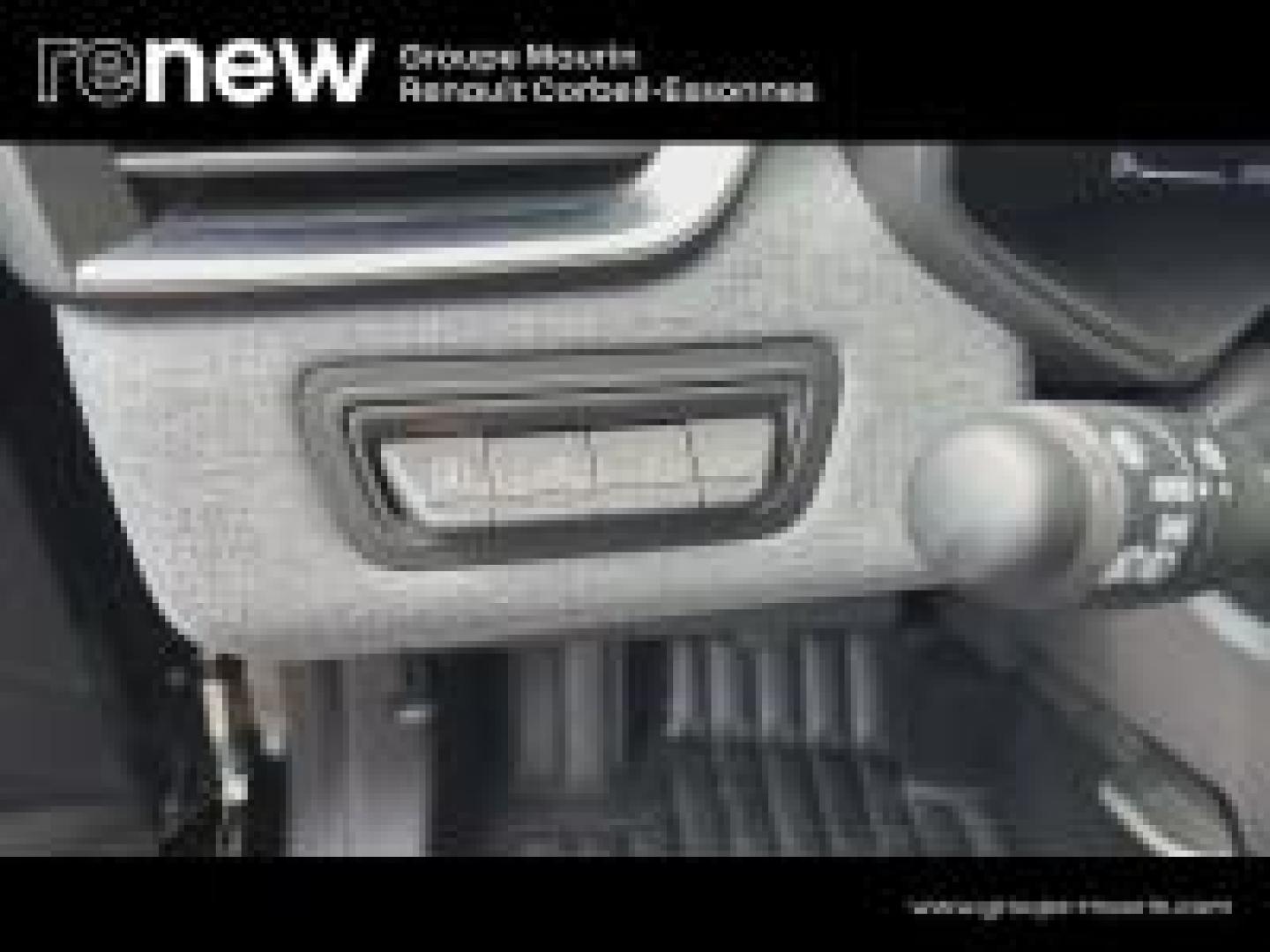 RENAULT Clio 1.5 dCi 100ch Evolution - 25 - Photo 19