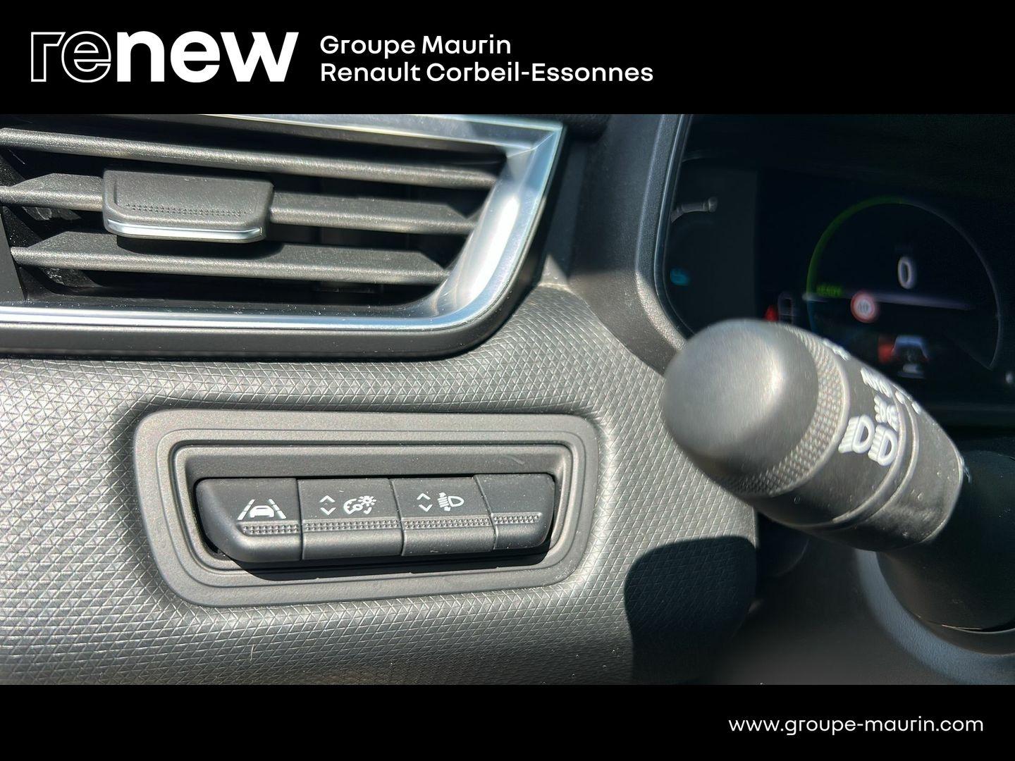 RENAULT Clio 1.6 E-Tech hybride 140ch Business -21N - Photo 12
