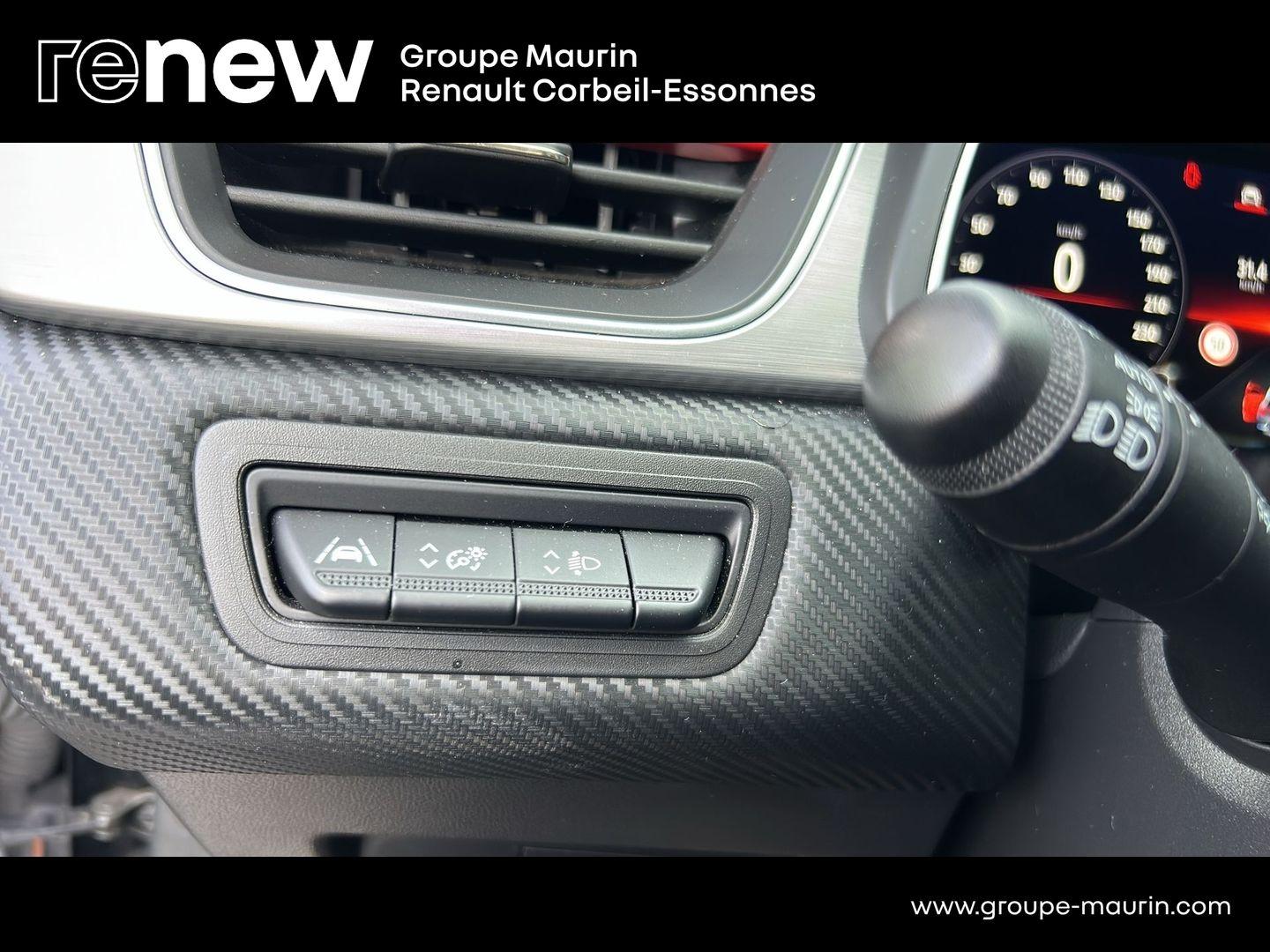 RENAULT Captur 1.3 TCe mild hybrid 160ch RS Line EDC - Photo 19