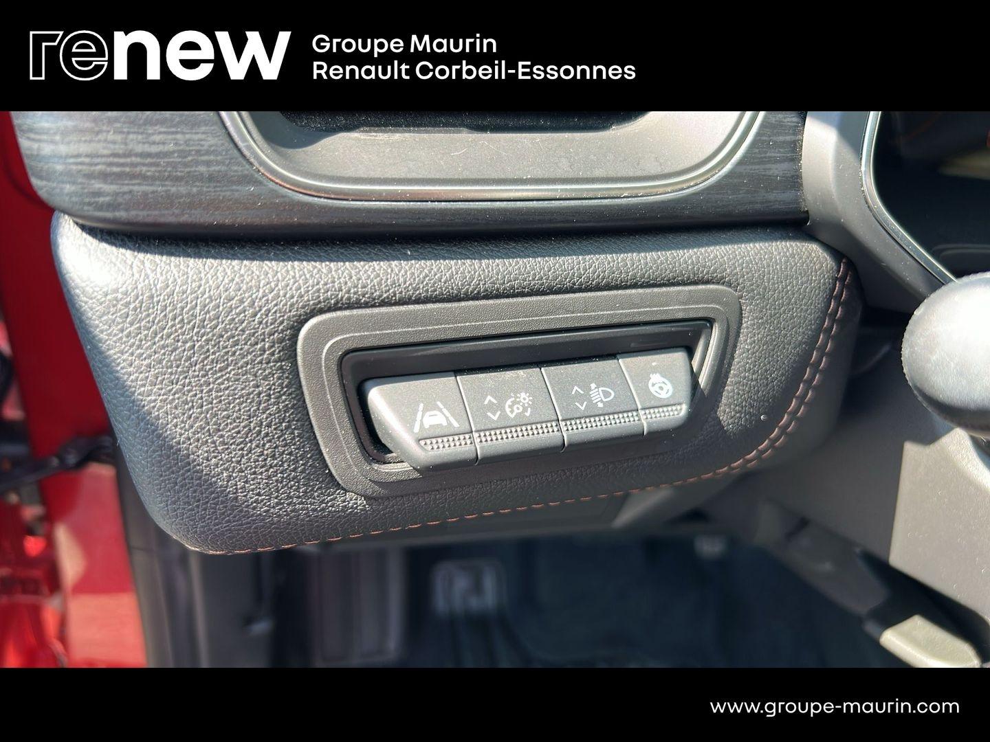 RENAULT Captur 1.6 E-Tech hybride 145ch Iconic - Photo 19