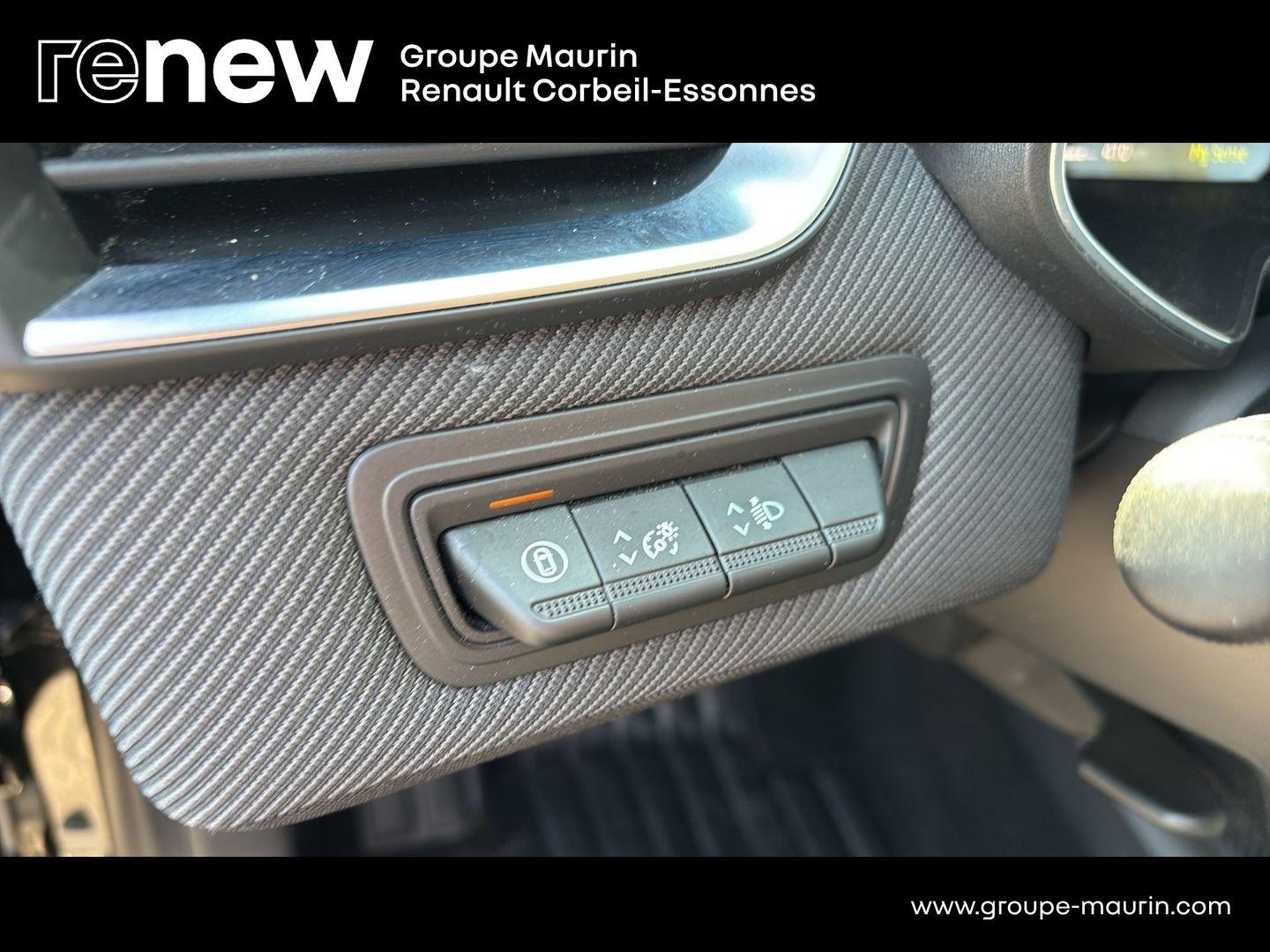 RENAULT Clio 1.0 TCe 90ch esprit Alpine - 25 - Photo 19