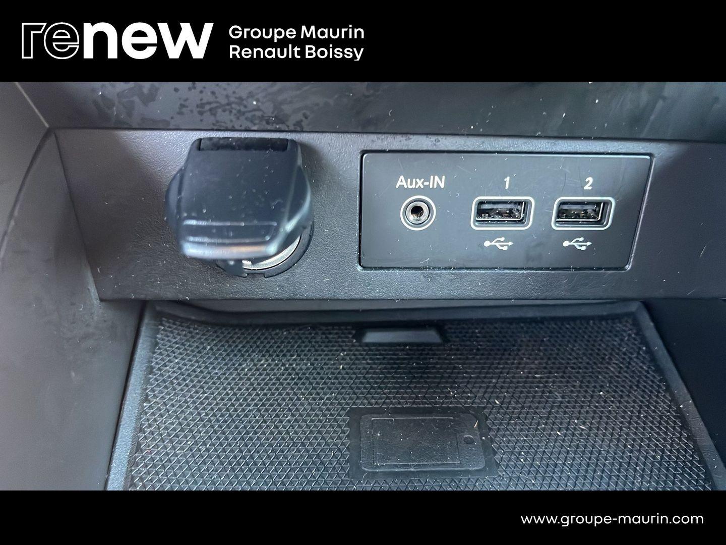 RENAULT Clio 1.6 E-Tech hybride 145ch Techno - Photo 29