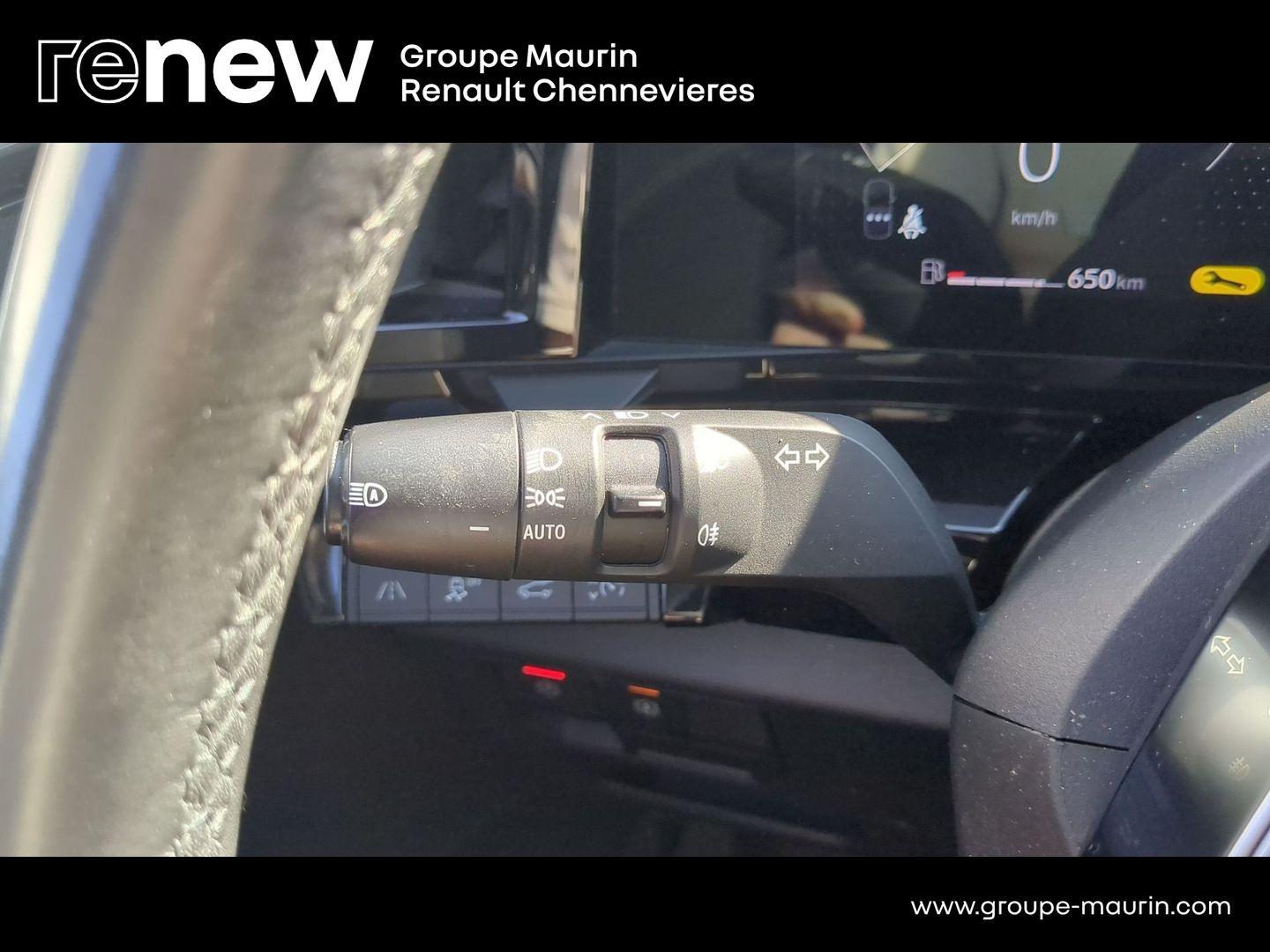 RENAULT Austral 1.2 E-Tech full hybrid 200ch Iconic - Photo 18