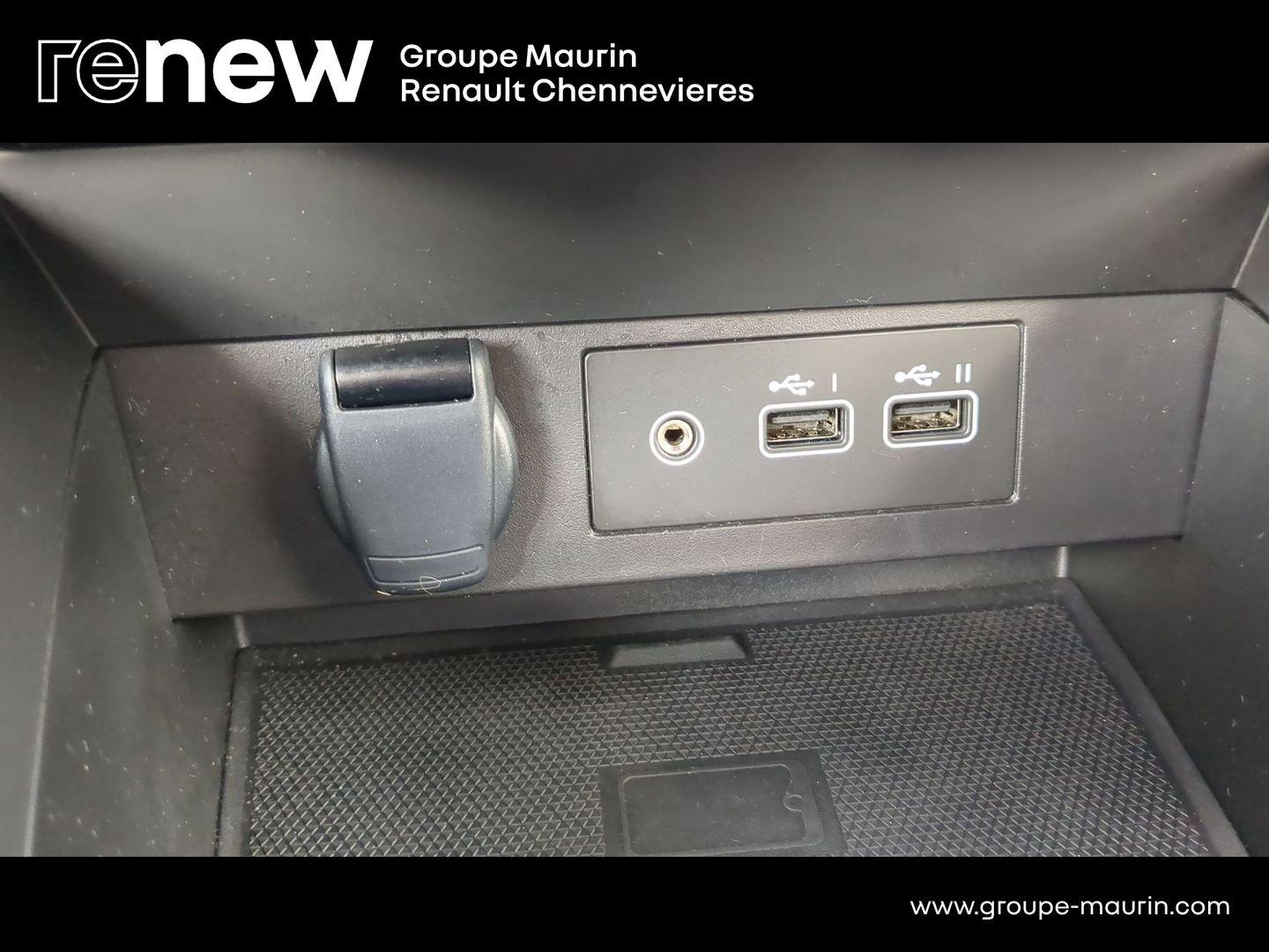 RENAULT Clio 1.0 TCe 90ch esprit Alpine - 25 - Photo 19