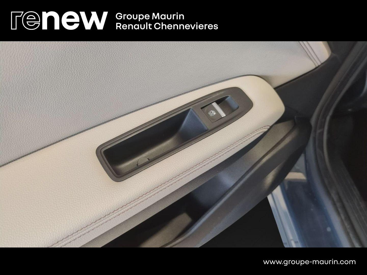 RENAULT Captur 1.6 E-Tech hybride 145ch Iconic - Photo 25