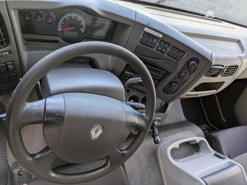 RENAULT TRUCKS Midlum 220 DXI Frigo 4x2 - Photo 7