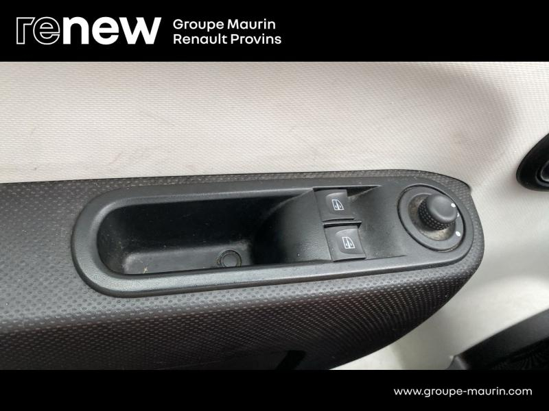RENAULT Twingo d’occasion à vendre à PROVINS chez DPL - BRIARD AUTOMOBILE (Photo 19)